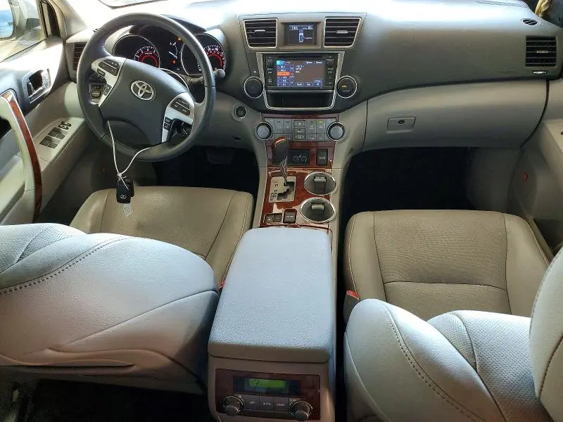 2013 TOYOTA HIGHLANDER LIMITED  