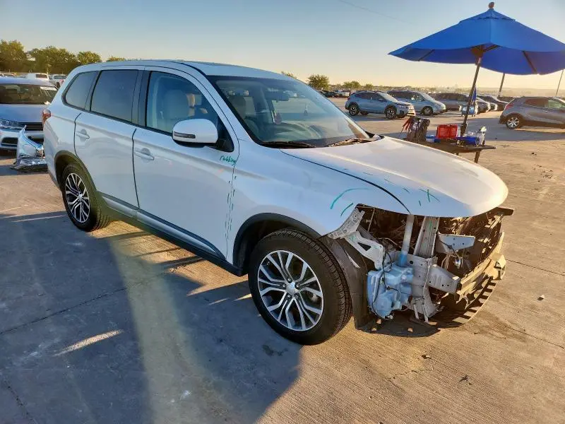 2017 MITSUBISHI OUTLANDER SE