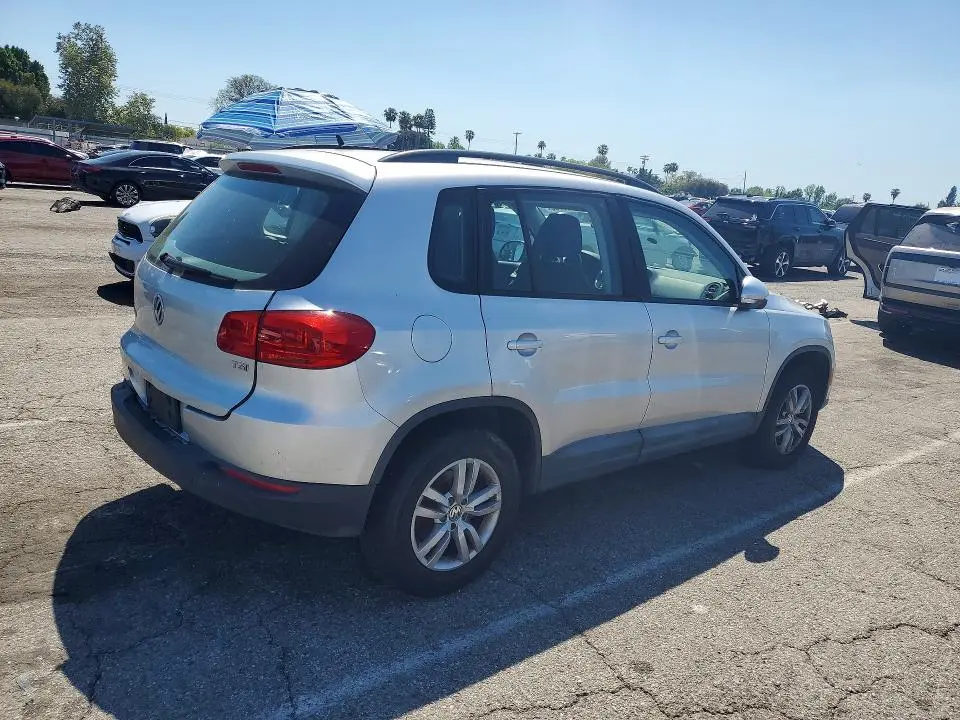 2016 VOLKSWAGEN TIGUAN S  