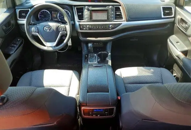 2019 TOYOTA HIGHLANDER LE  