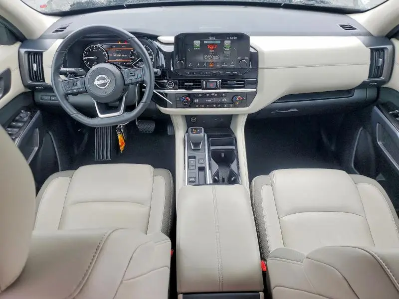 2024 NISSAN PATHFINDER SL  