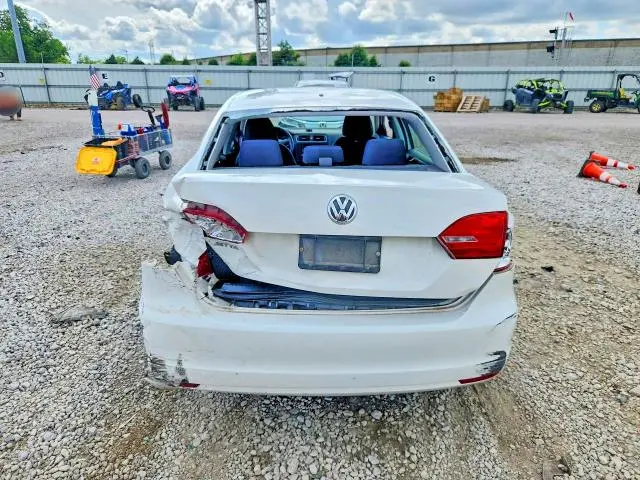 2011 VOLKSWAGEN JETTA BASE  
