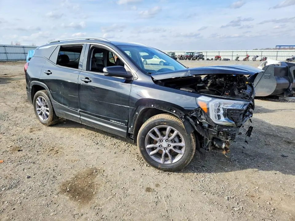 2023 GMC TERRAIN SLT  