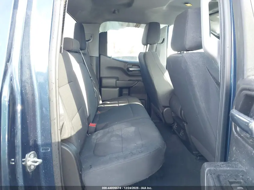 2021 CHEVROLET SILVERADO 1500 4WD  STANDARD BED CUSTOM