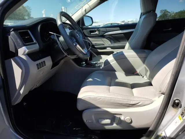 2016 TOYOTA HIGHLANDER XLE  