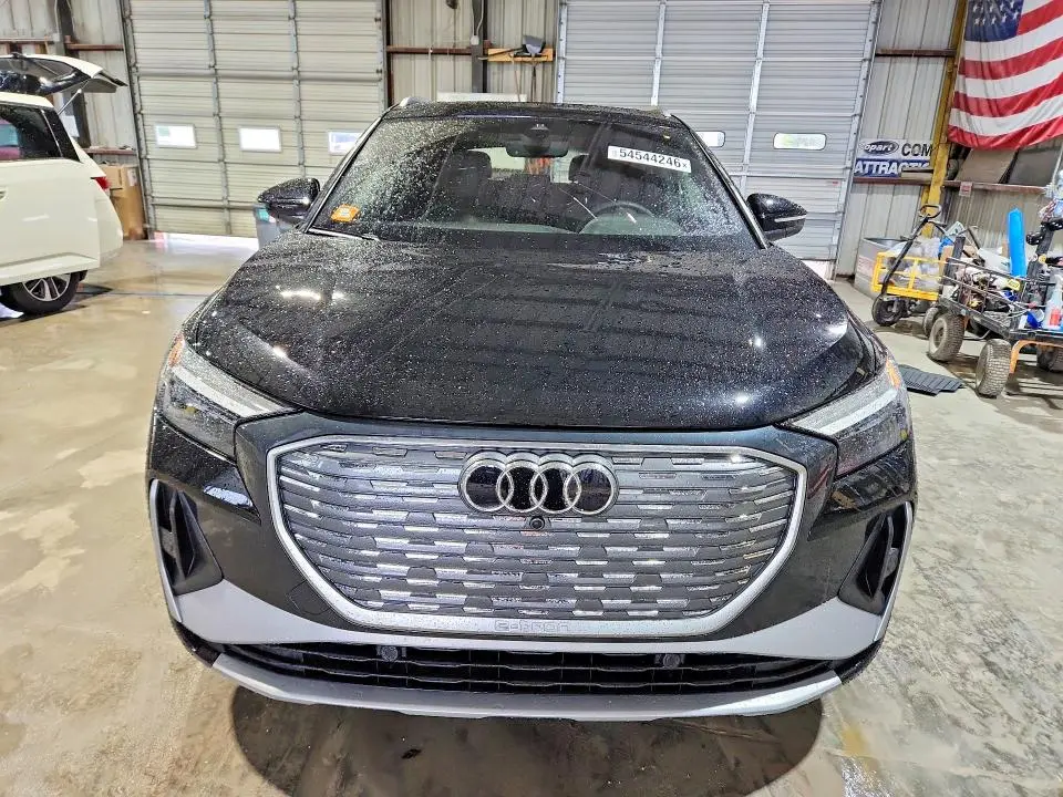 2025 AUDI Q4 E-TRON PREMIUM  