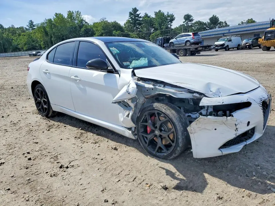 2020 ALFA ROMEO GIULIA TI  