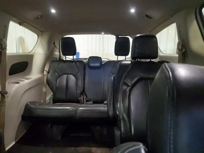 2020 CHRYSLER VOYAGER LXI  