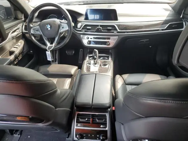 2019 BMW 750 XI  