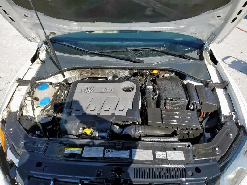 2014 VOLKSWAGEN PASSAT SE  