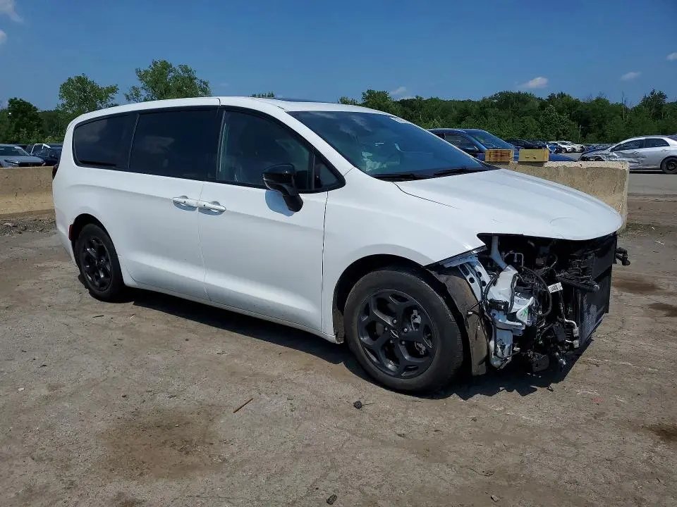 2023 CHRYSLER PACIFICA HYBRID LIMITED  
