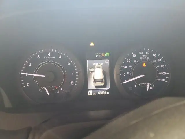 2020 TOYOTA SIENNA XLE  