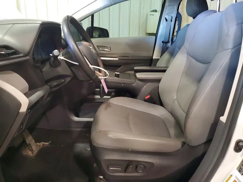 2024 TOYOTA SIENNA XLE 7-PASSENGER  