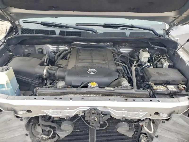 2015 TOYOTA TUNDRA CREWMAX SR5  