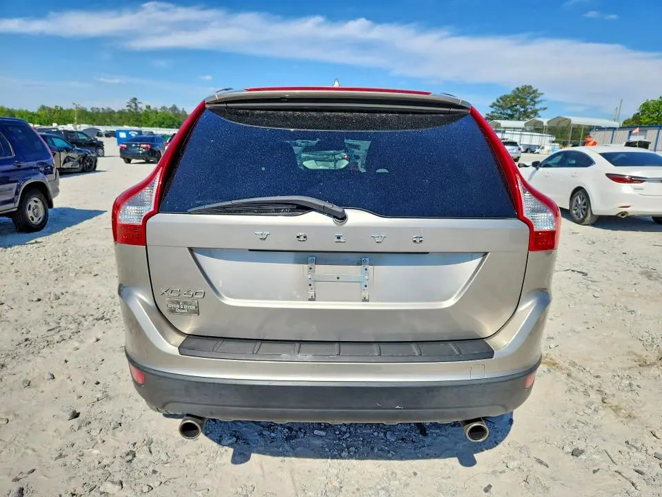 2013 VOLVO XC60 3.2  