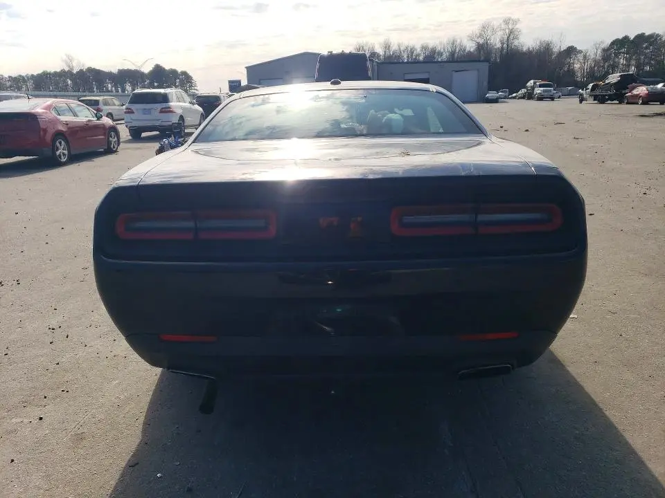 2015 DODGE CHALLENGER SXT  