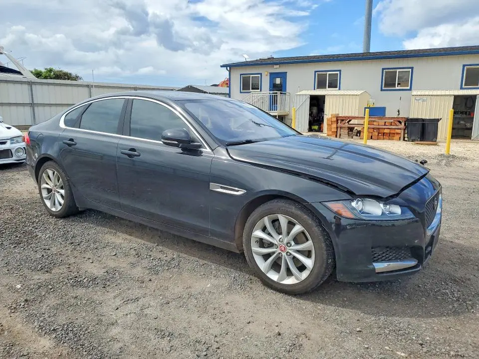 2018 JAGUAR XF PREMIUM  