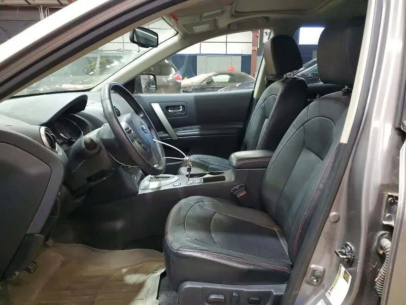 2013 NISSAN ROGUE S  