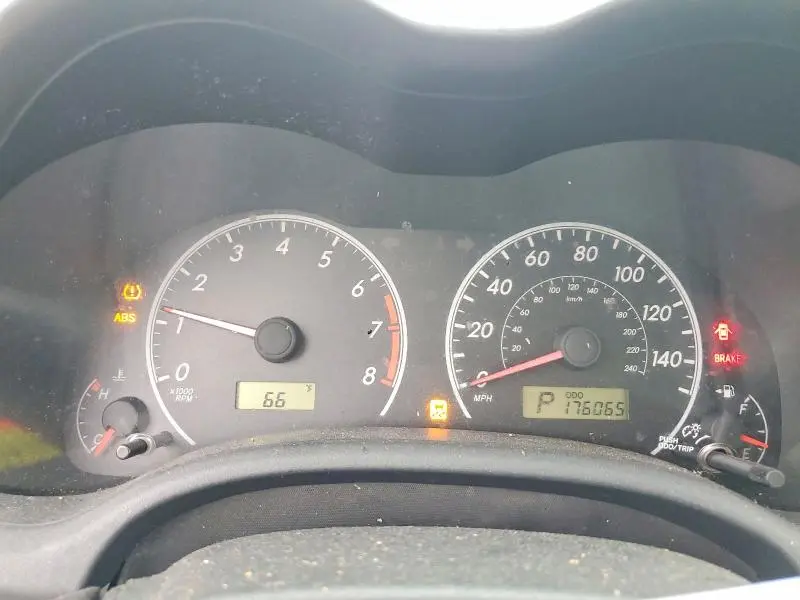 2013 TOYOTA COROLLA BASE  