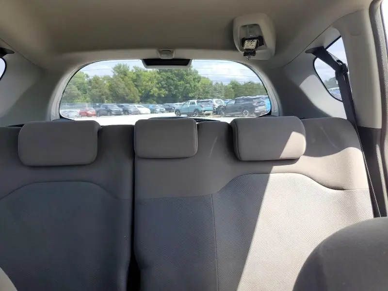 2010 HONDA FIT   