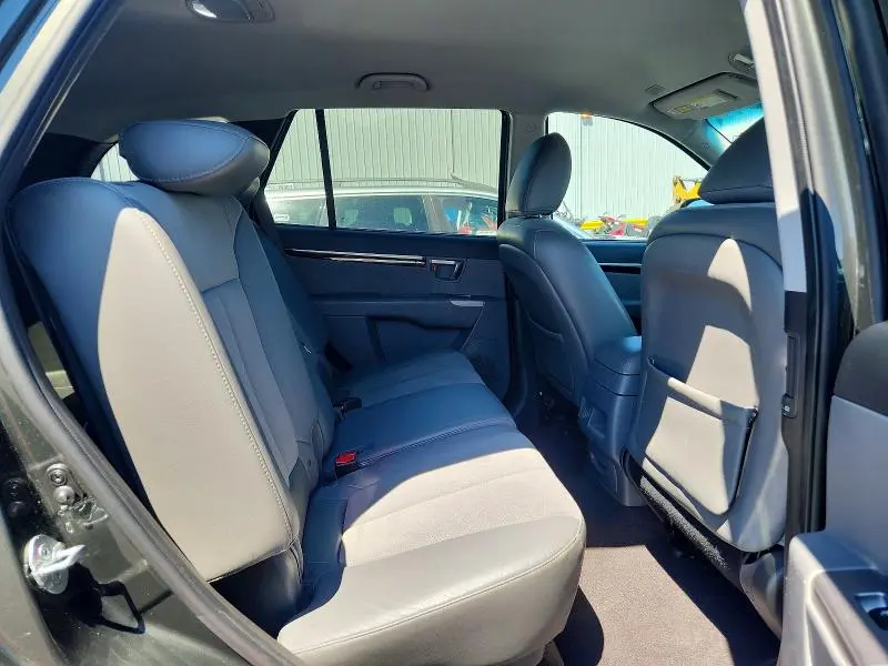 2012 HYUNDAI SANTA FE SE  