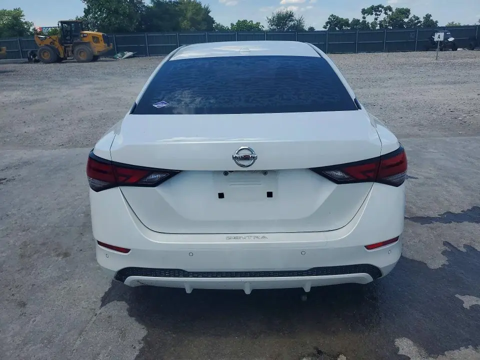 2021 NISSAN SENTRA SV  