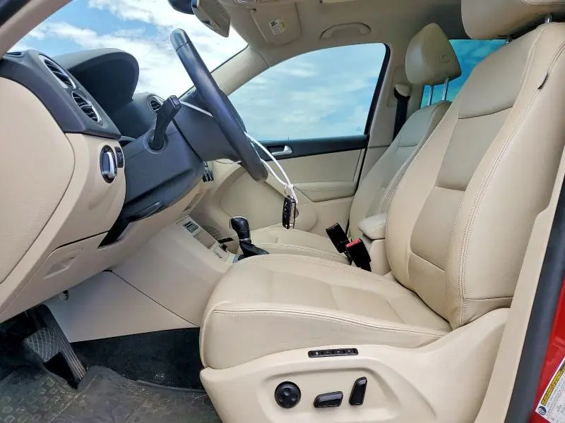 2016 VOLKSWAGEN TIGUAN S  