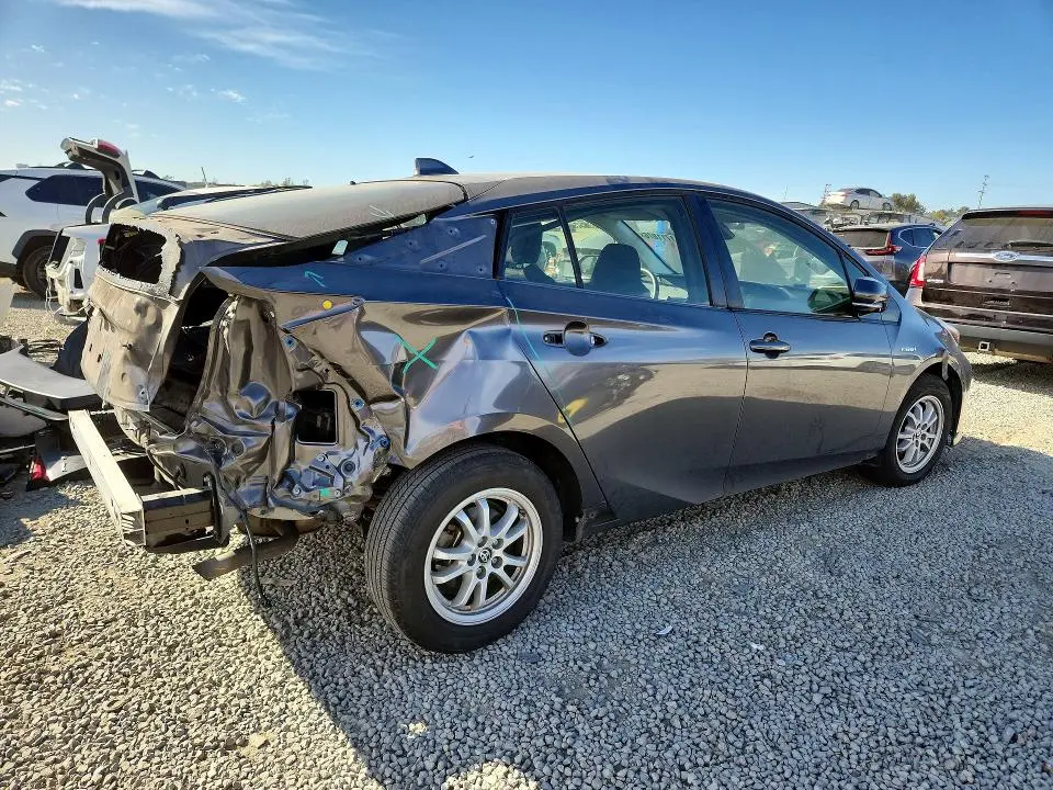 2020 TOYOTA PRIUS LE  