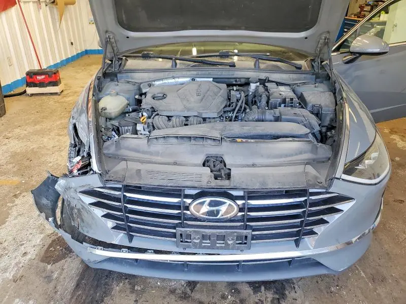 2020 HYUNDAI SONATA SE  