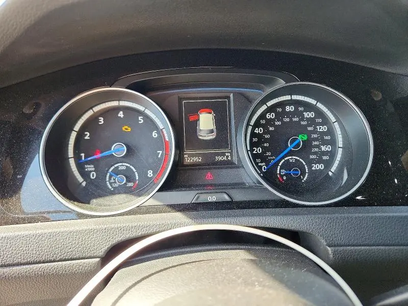 2016 VOLKSWAGEN GOLF R   
