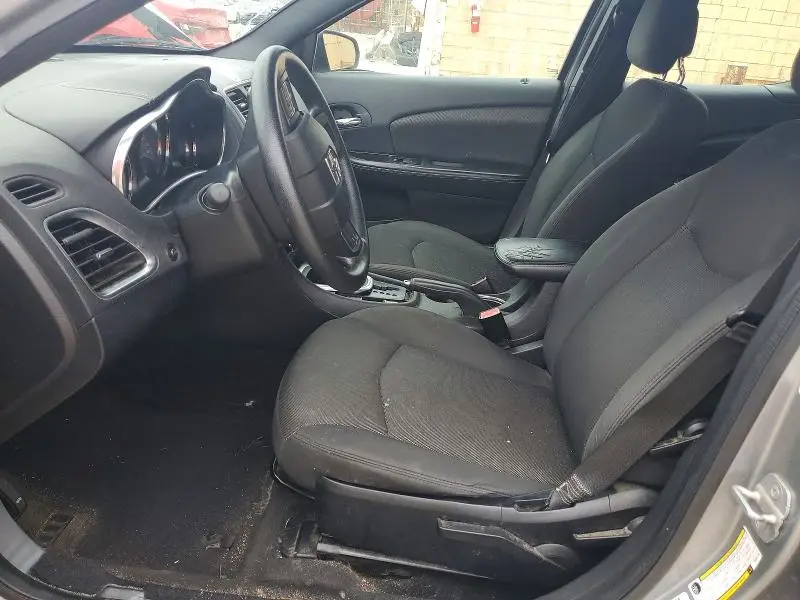 2013 DODGE AVENGER SE  