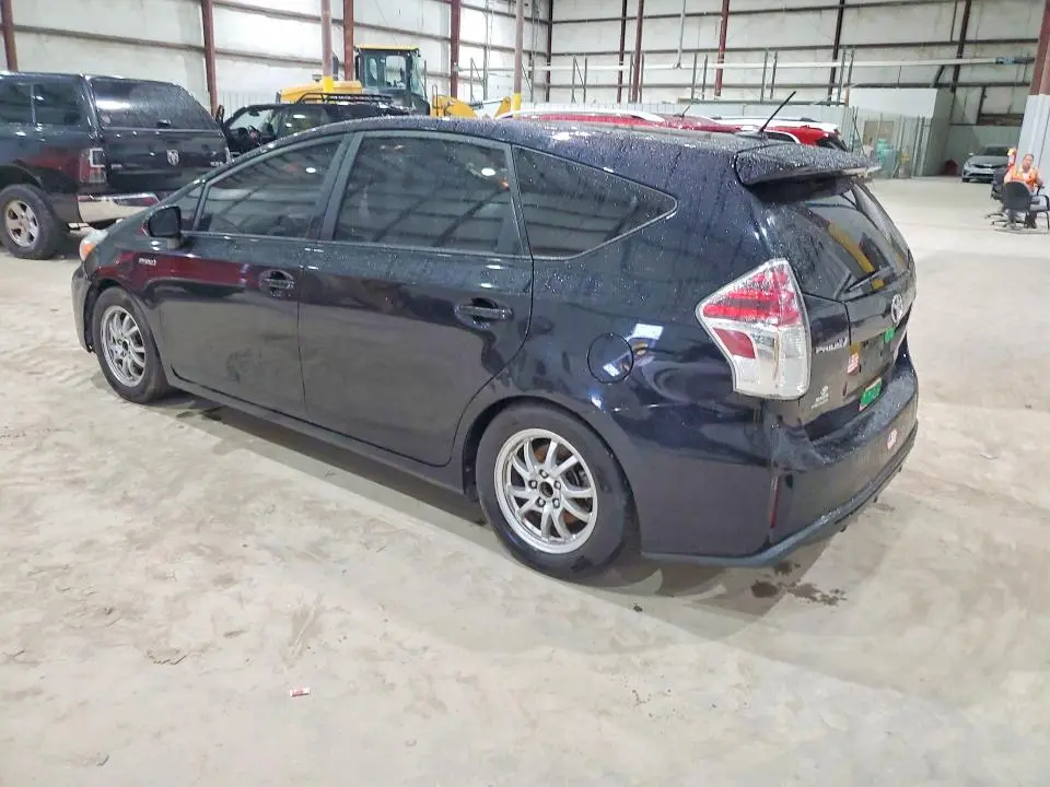 2017 TOYOTA PRIUS V FOUR  