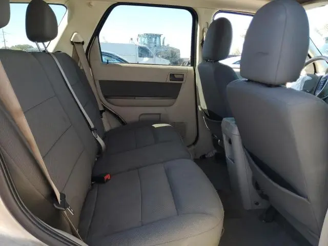 2010 FORD ESCAPE XLT  