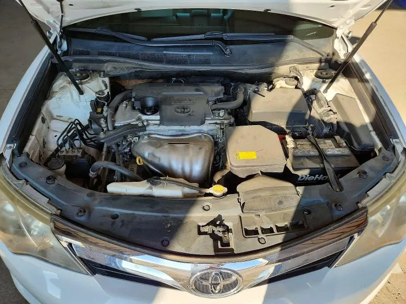 2012 TOYOTA CAMRY XLE  