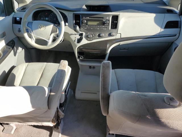 2011 TOYOTA SIENNA 