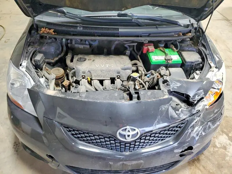 2010 TOYOTA YARIS BASE  