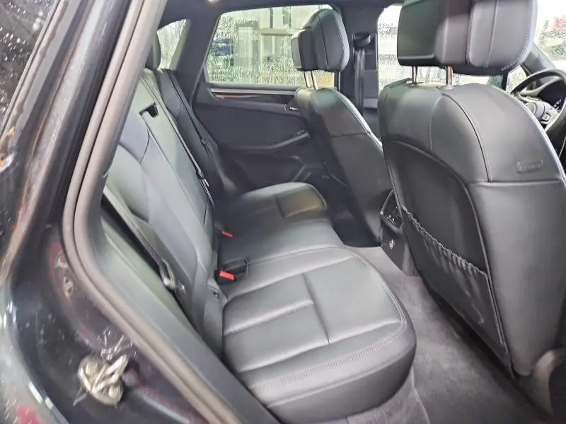 2023 PORSCHE MACAN S  