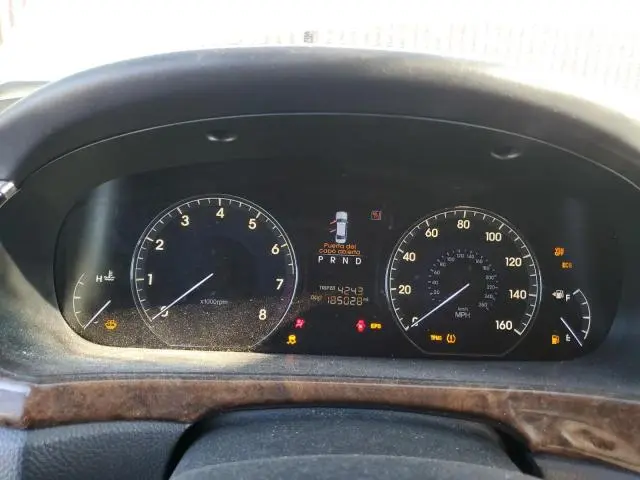 2011 HYUNDAI EQUUS SIGNATURE  