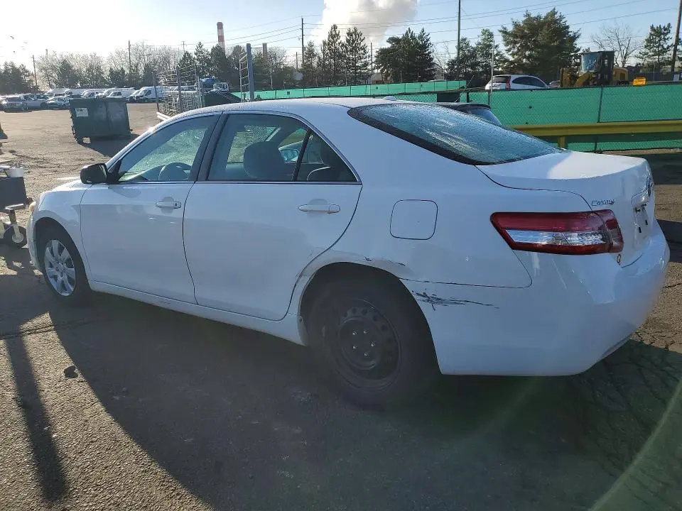 2010 TOYOTA CAMRY LE  