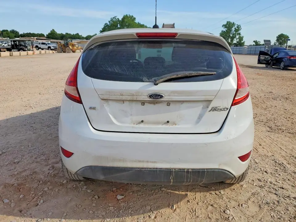 2016 FORD FIESTA SE  