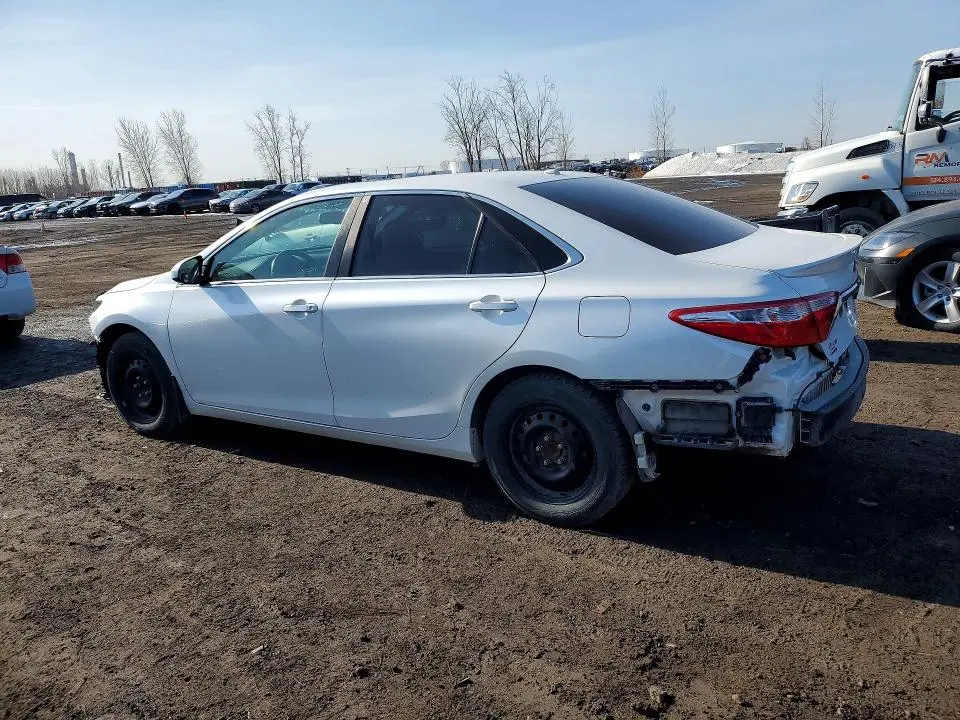 2015 TOYOTA CAMRY LE  