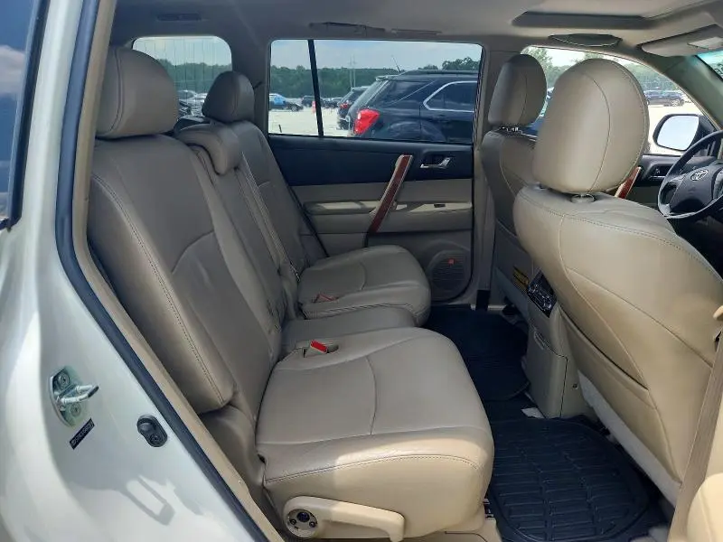 2010 TOYOTA HIGHLANDER LIMITED  