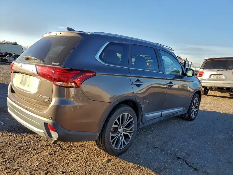 2017 MITSUBISHI OUTLANDER SE  
