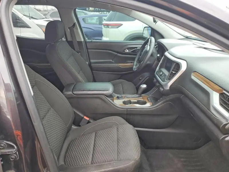 2017 GMC ACADIA SLE  