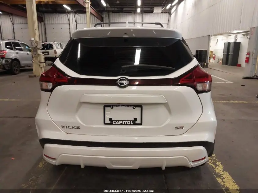 2023 NISSAN KICKS SR XTRONIC CVT