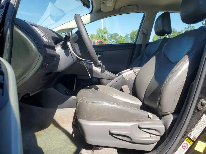 2014 TOYOTA PRIUS THREE  