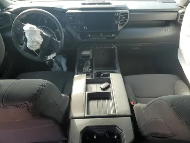2025 TOYOTA TUNDRA CREWMAX SR  