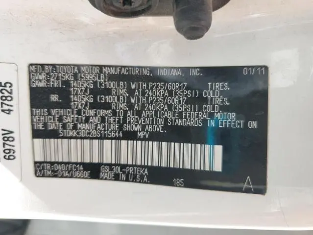 2011 TOYOTA SIENNA LE  