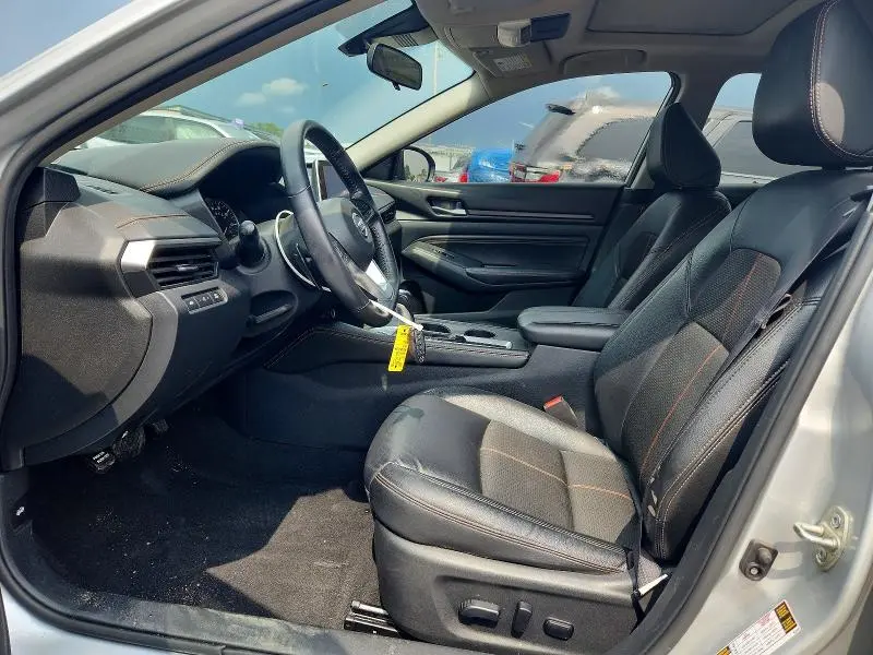 2021 NISSAN ALTIMA SR  