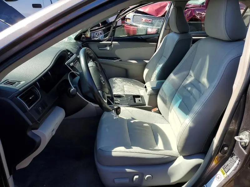 2016 TOYOTA CAMRY XLE  
